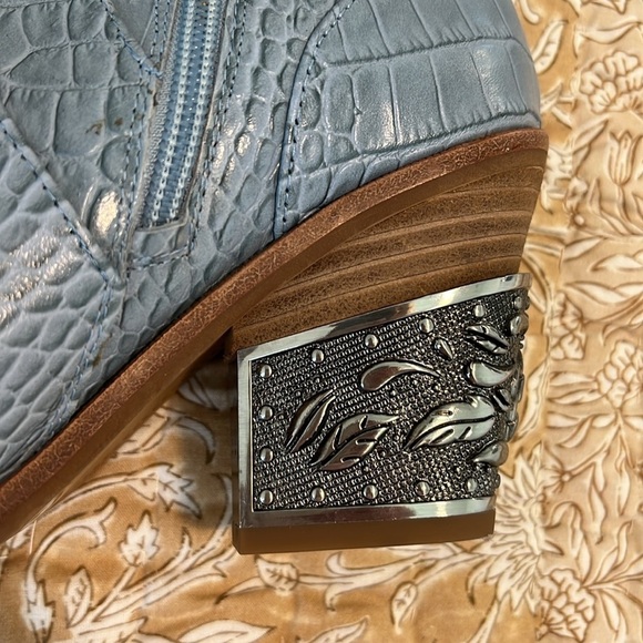 Gianni Bini Eviee Croco Metal Heel Western Country Booties Blue Size 5.5 - Picture 6 of 14